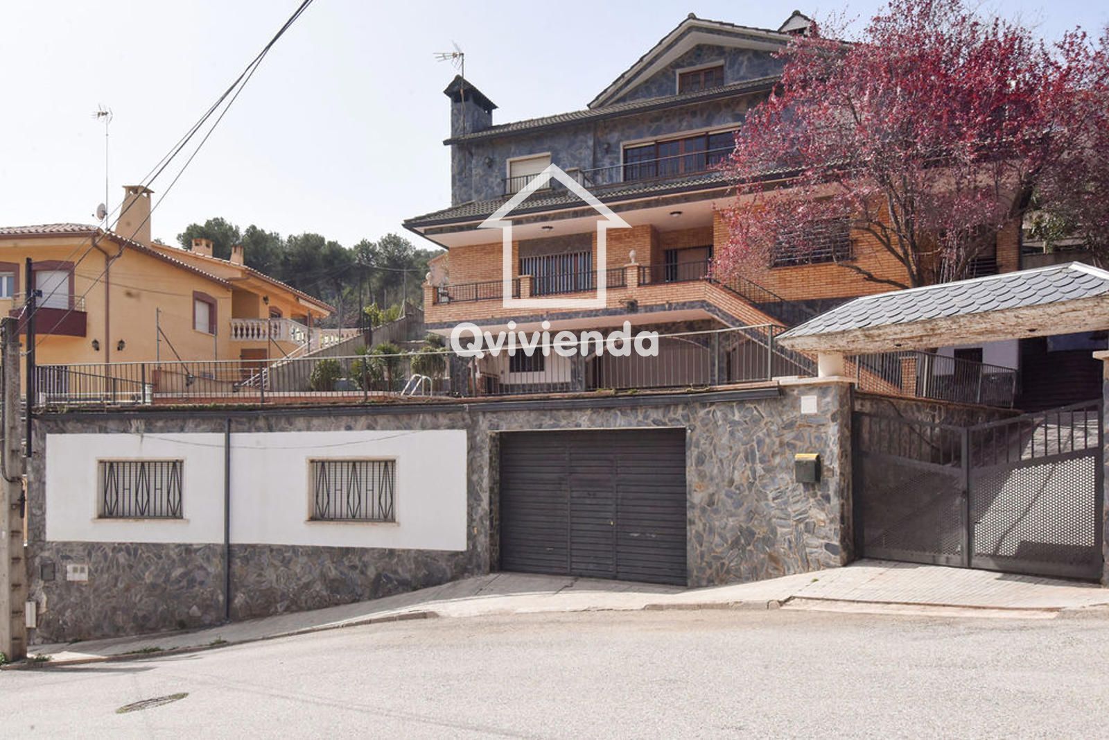 Vista exterior de Casa o xalet en venda en Sant Llorenç Savall amb Terrassa