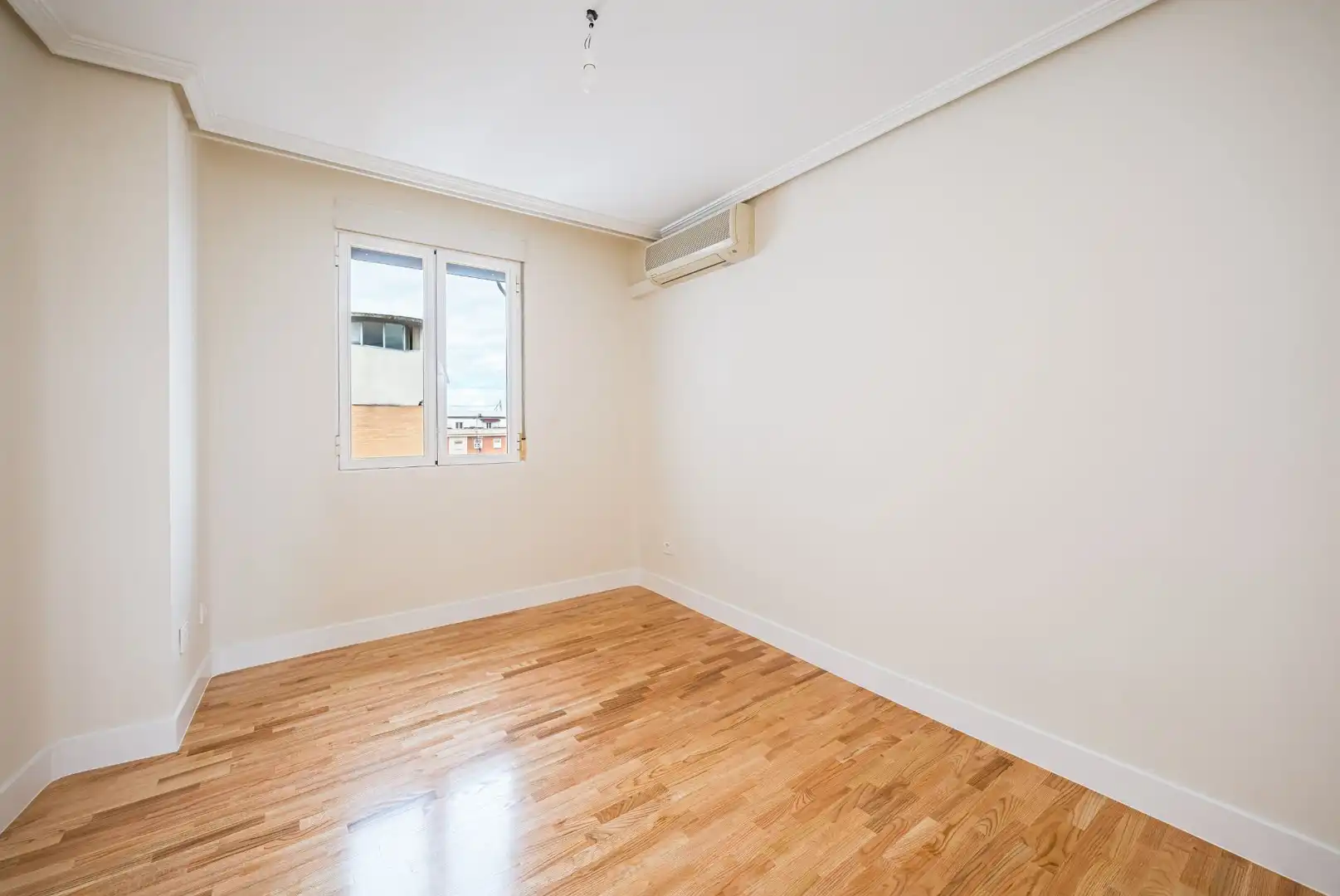 Habitación de Piso en venta en Madrid con Aire acondicionado, Calefacción y Terraza