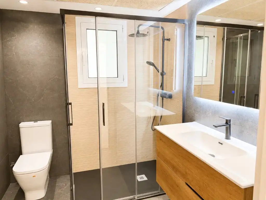 Badezimmer von Wohnung zum Verkauf in Tarragona