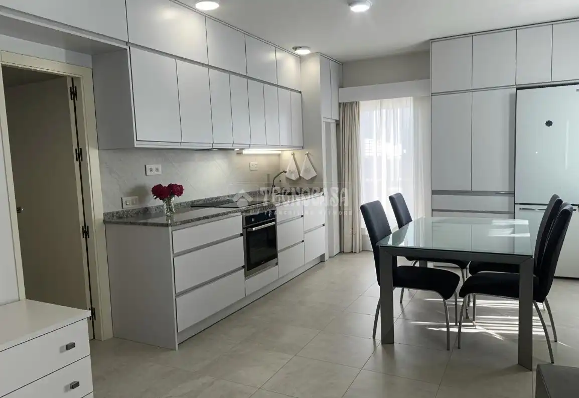 Cocina de Casa o chalet en venta en Madrid con Jardín privado y Alarma