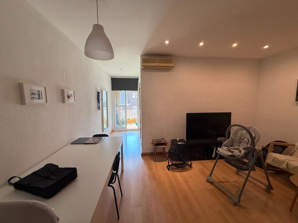 Sala d'estar de Pis en venda en Badalona amb Aire condicionat, Calefacció i Parquet