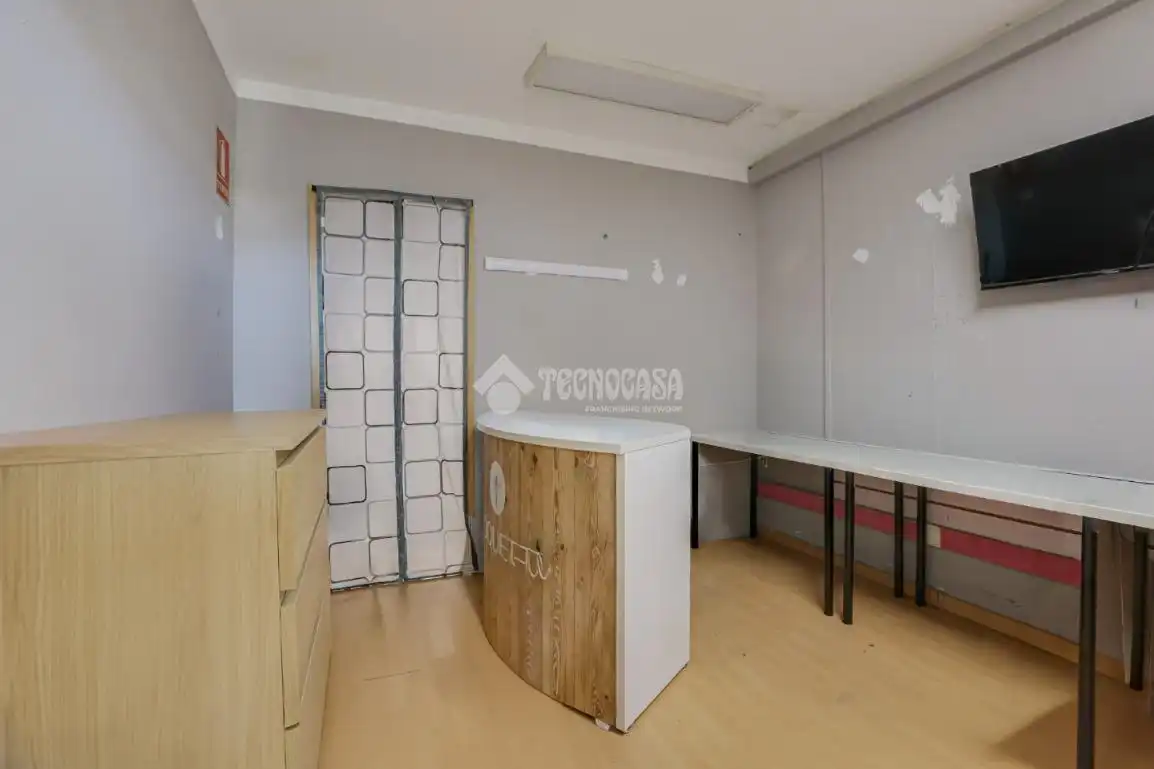 Local en venda en Ripollet amb Aire condicionat i Terrassa
