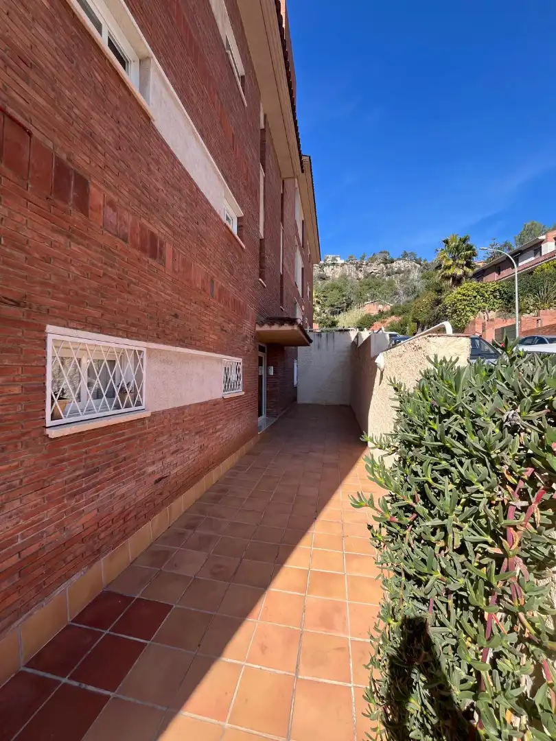 Vista exterior de Pis en venda en La Palma de Cervelló amb Aire condicionat, Calefacció i Terrassa