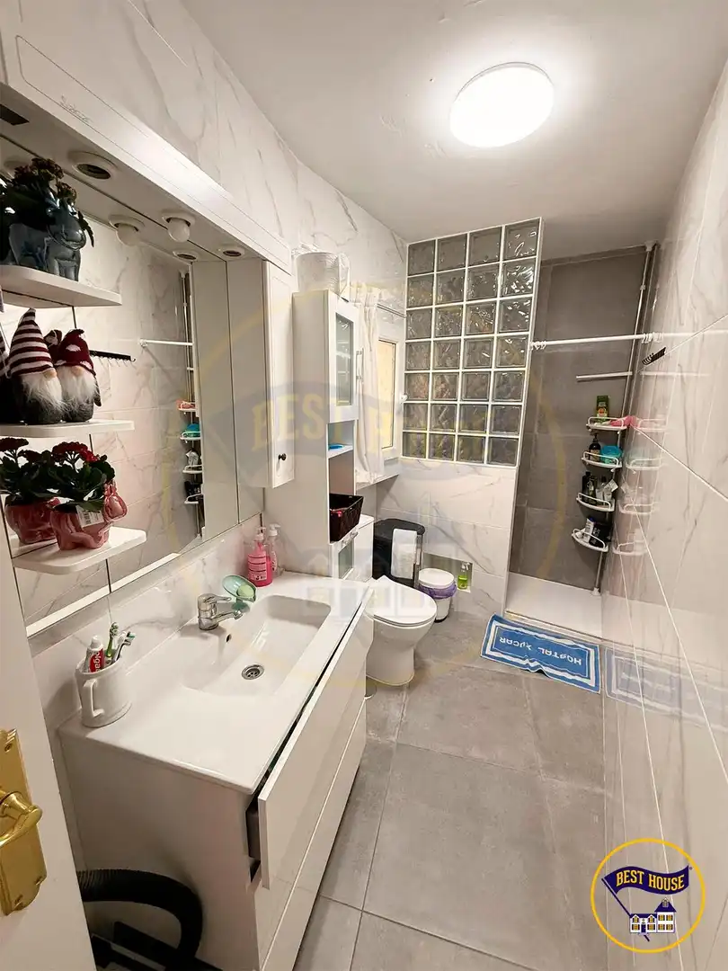 Piso en venta en RAMON Y CAJAL, Centro