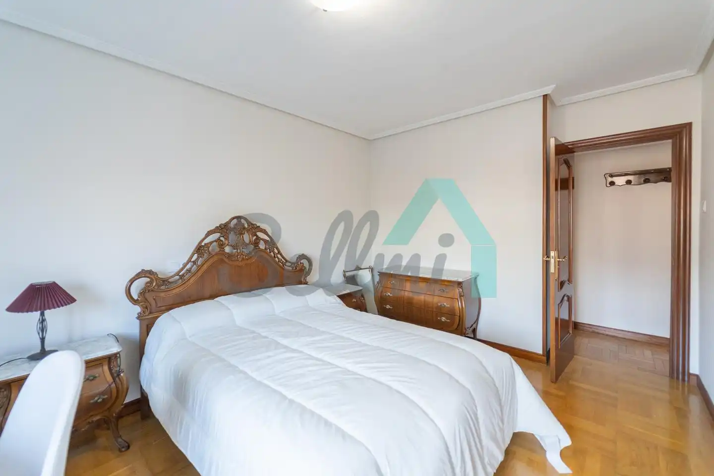 Schlafzimmer von Wohnung zur untervermieten in Oviedo  mit Heizung, Parkett und Terrasse