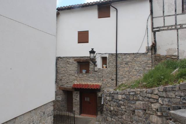 Casa-chalet en Venta en Calle Leopoldo Elías en Soto En Cameros