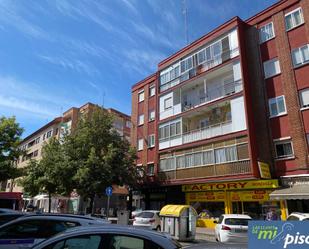 Exterior view of Flat for sale in Valladolid Capital  with Balcony