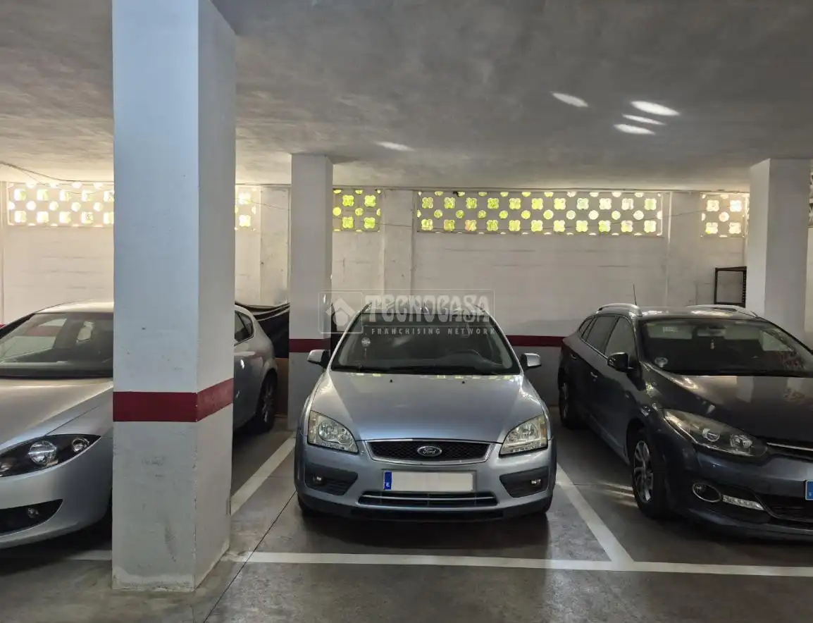 Parking de Piso en venta en Málaga con Aire acondicionado, Calefacción y Terraza