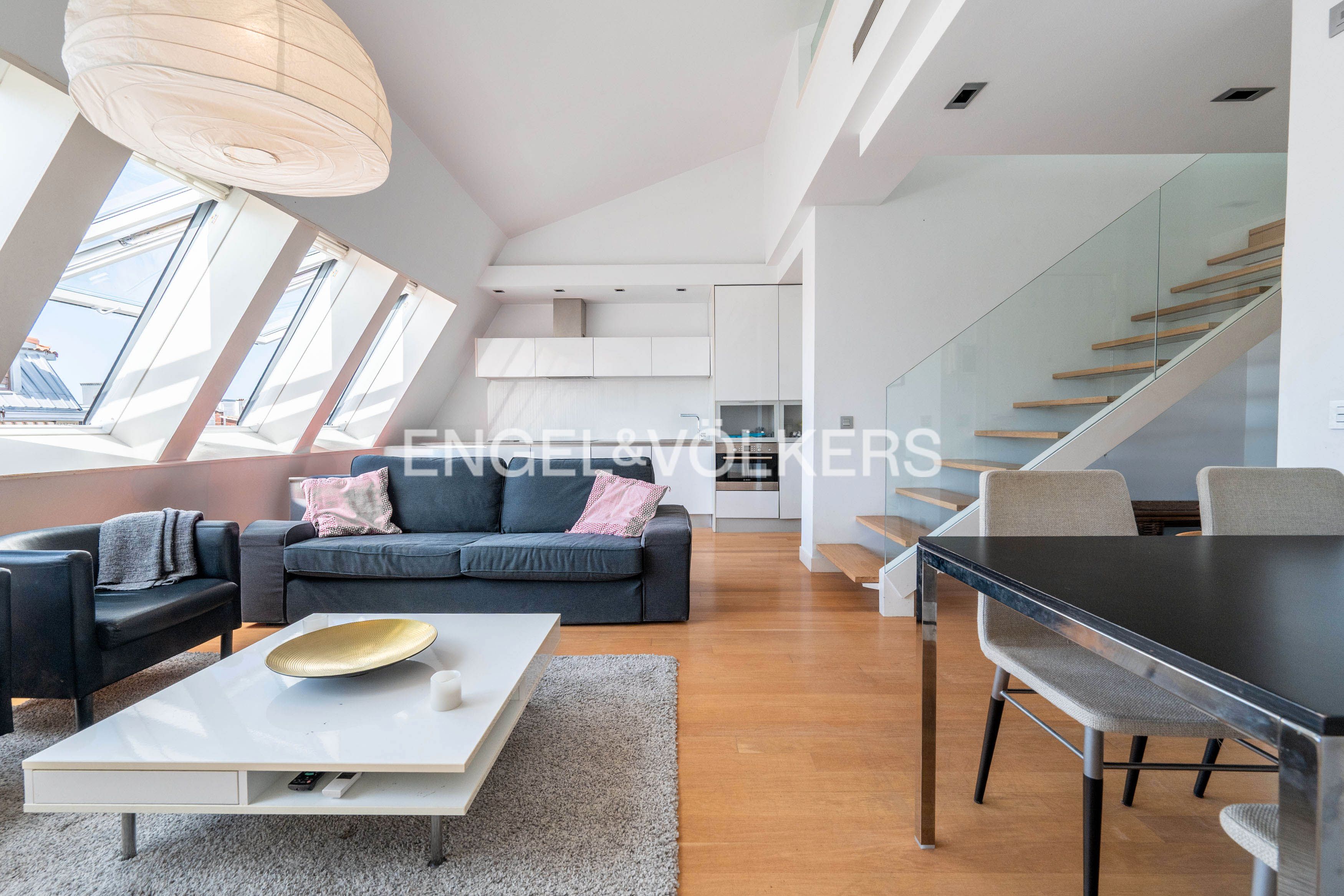 Living room of Attic for sale in Donostia - San Sebastián   with Air Conditioner and Heating