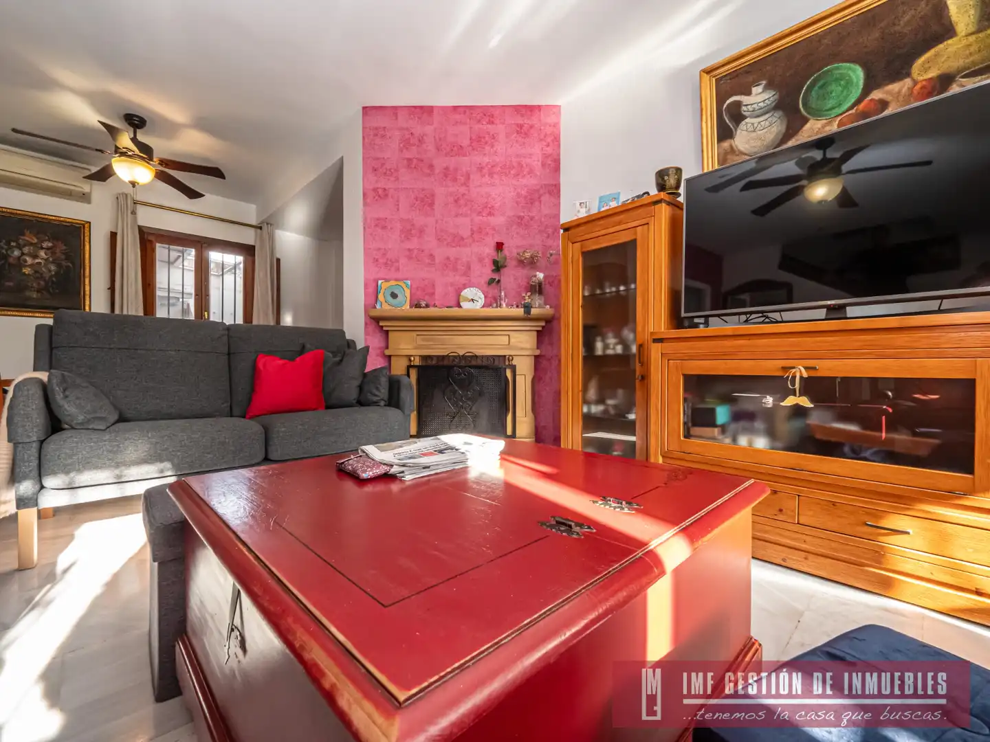 Sala d'estar de Casa adosada en venda en Vélez-Málaga amb Aire condicionat, Terrassa i Moblat