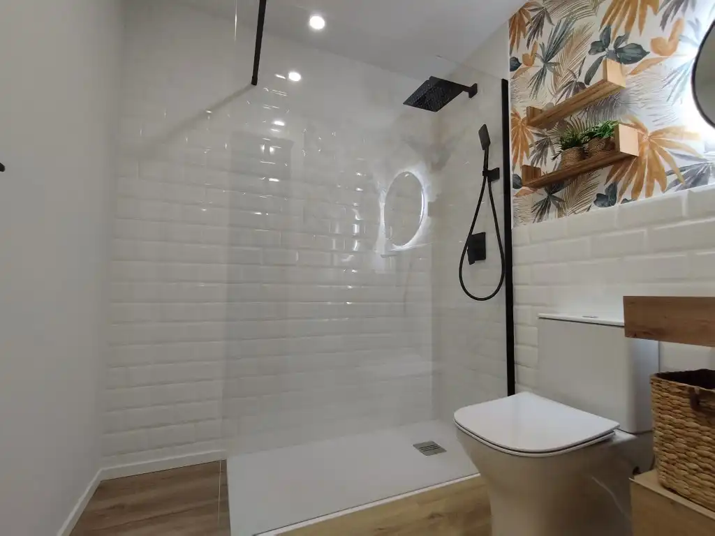Baño de Estudio en venta en Castellón de la Plana / Castelló de la Plana con Aire acondicionado