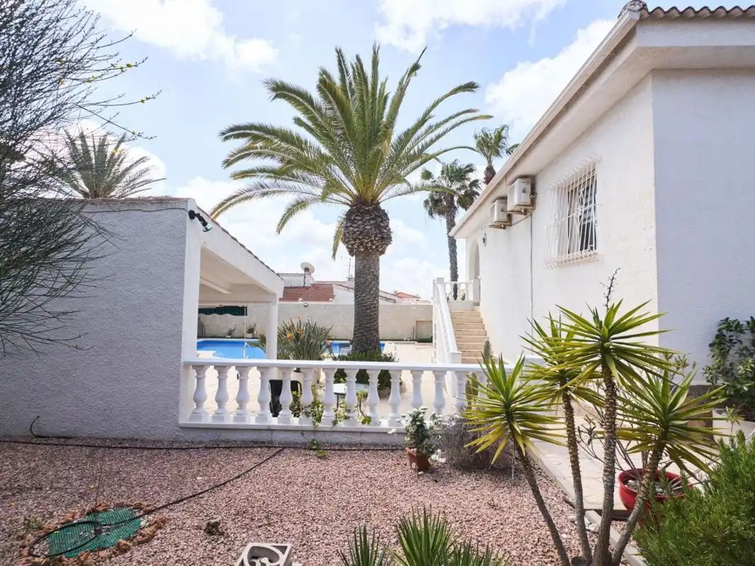 Exterior view of Houses for sale in Rojales  with Air Conditioner and Private garden