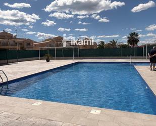Piscina de Casa adosada en venda en Torrevieja amb Terrassa, Piscina i Moblat