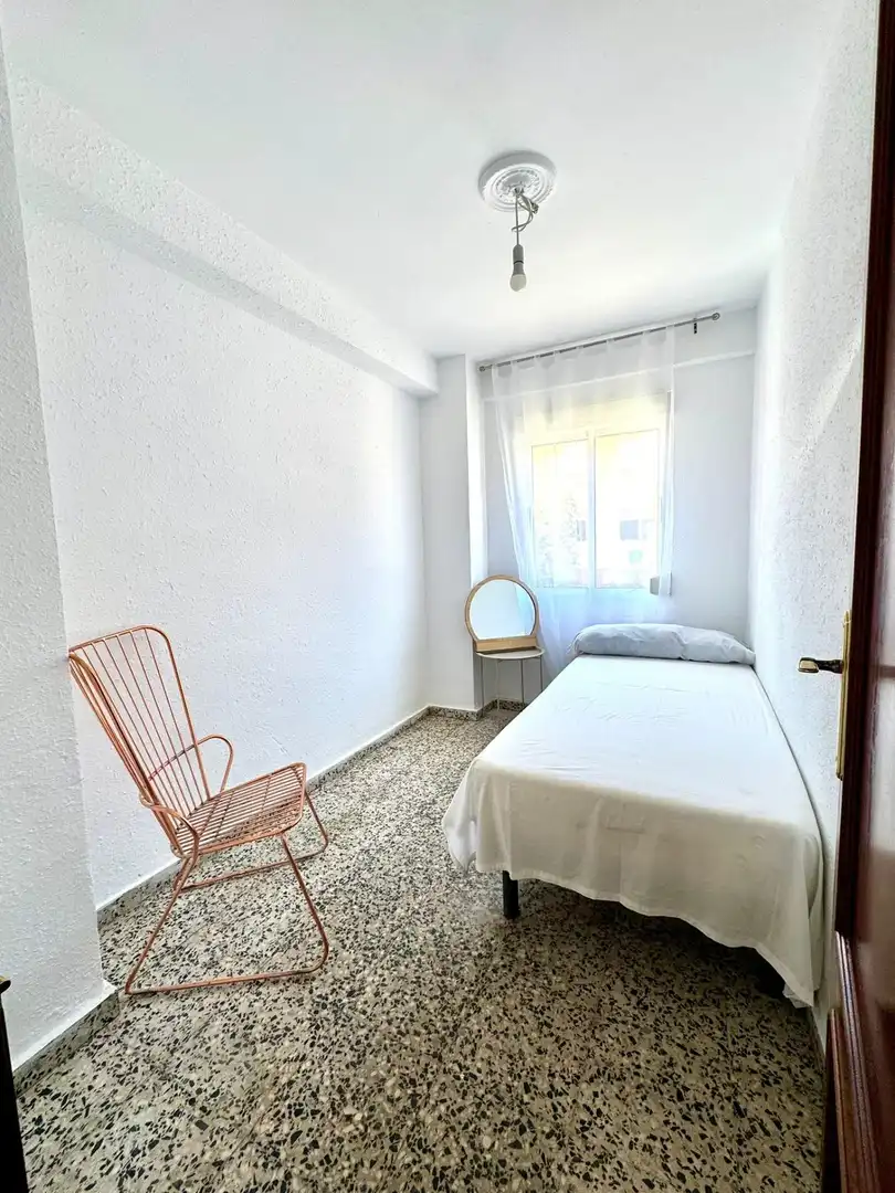 Habitación de Piso en venta en Málaga con Terraza y Balcón