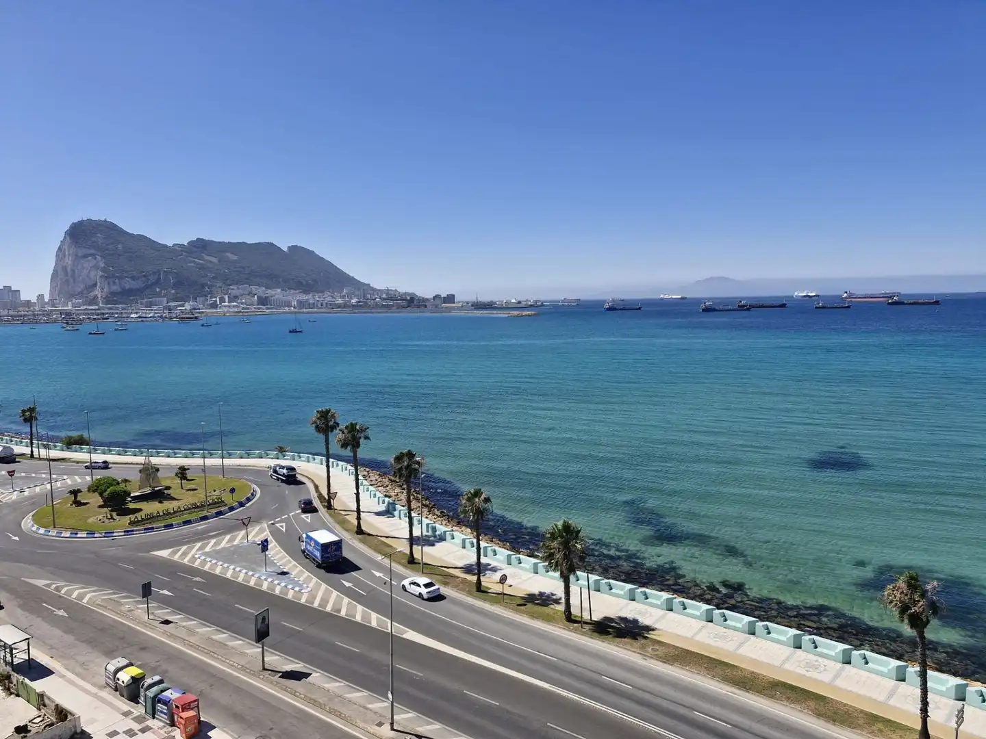 Vista exterior de Piso en venta en La Línea de la Concepción