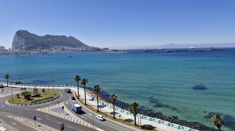 Foto 2 de Piso en venta en Mondejar - Junquillos, La Línea de la Concepción