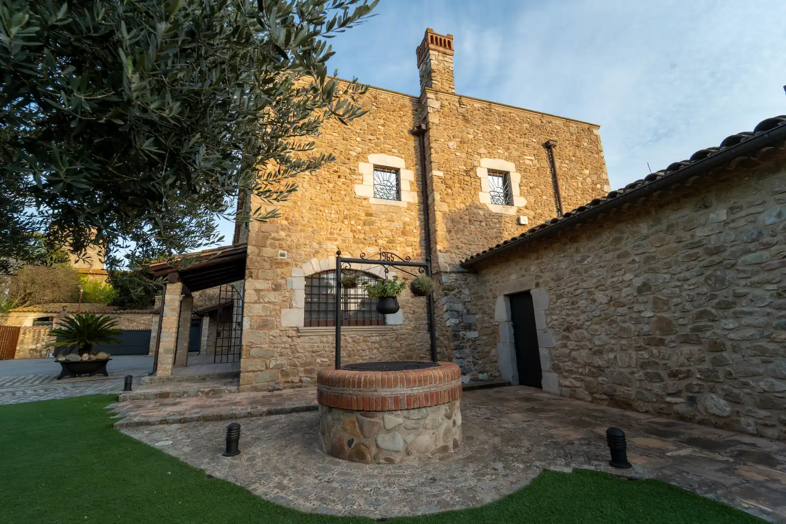 Vista exterior de Finca rústica en venta en Sant Joan de Mollet con Aire acondicionado, Calefacción y Jardín privado