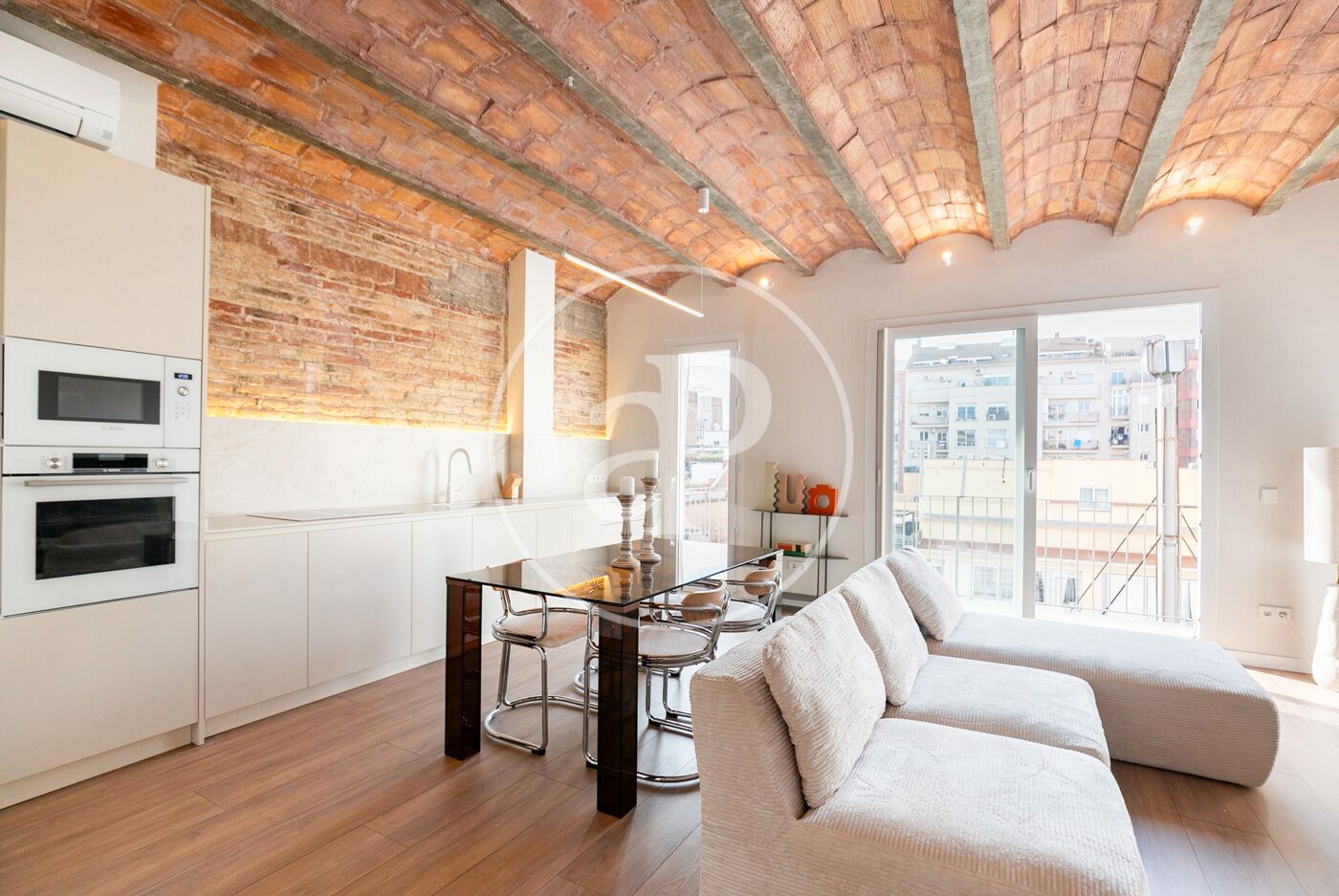 Living room of Flat for sale in  Barcelona Capital  with Air Conditioner, Heating and Balcony