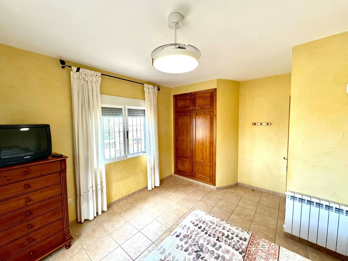 Habitación de Casa o chalet de alquiler en Jacarilla con Jardín privado, Terraza y Trastero