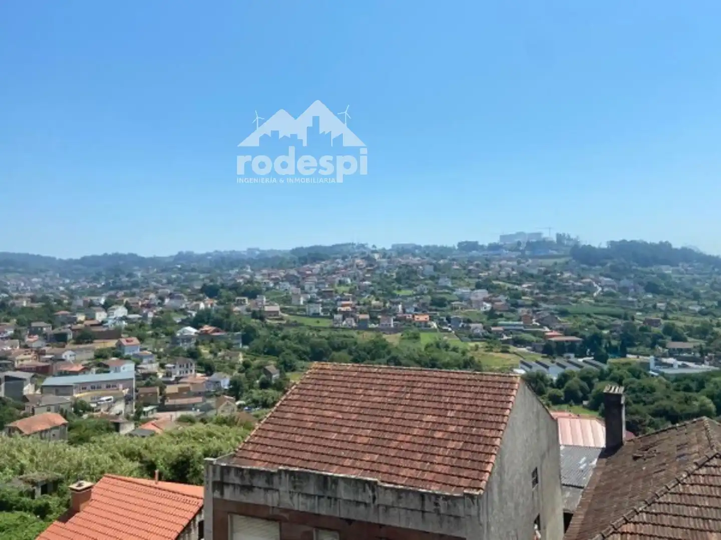 Vista exterior de Ático en venta en Vigo  con Calefacción, Trastero y Amueblado