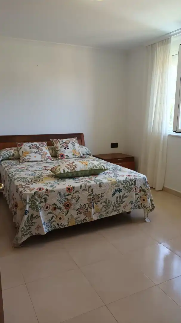 Dormitori de Casa o xalet en venda en Muros amb Jardí privat, Piscina i Moblat