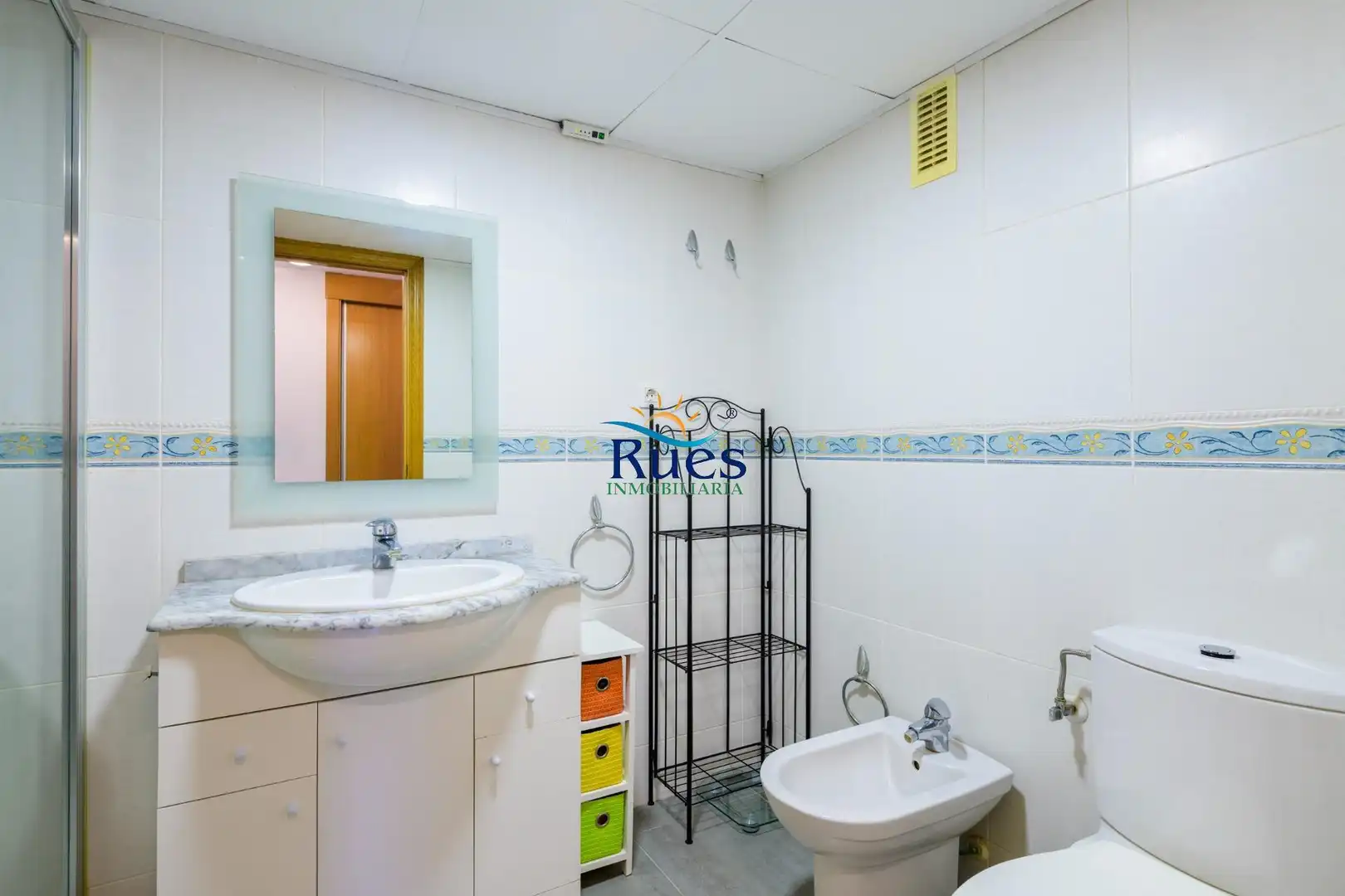 Baño de Ático en venta en Benicasim / Benicàssim con Aire acondicionado, Calefacción y Trastero