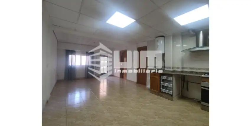 Piso en venta en Sagunto / Sagunt con Balcón