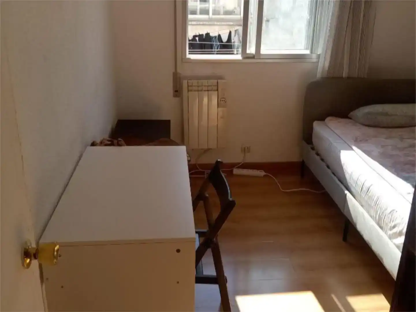 Dormitori de Pis de lloguer en Coslada amb Parquet i Moblat