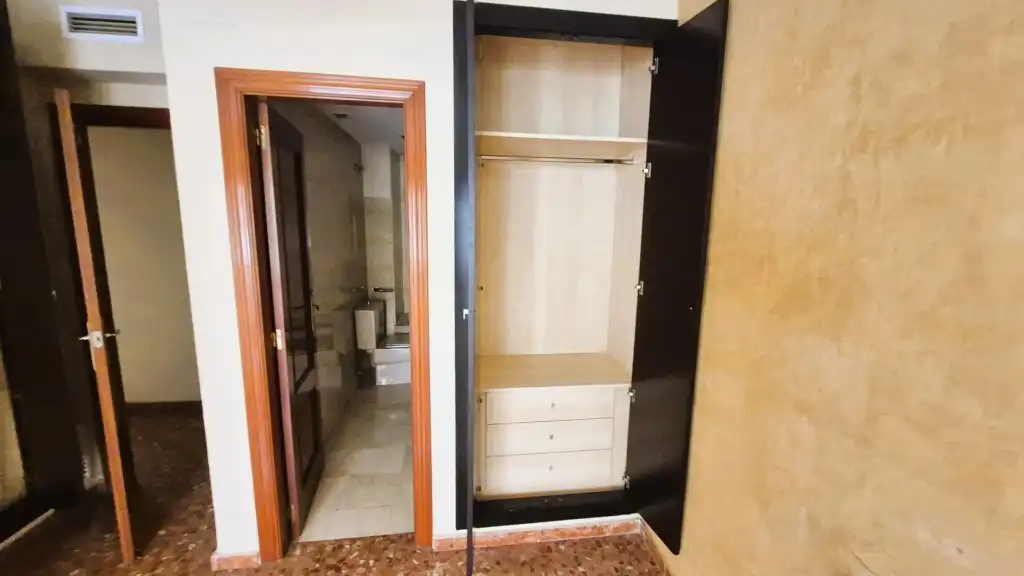 Habitación de Piso en venta en Torrent con Balcón