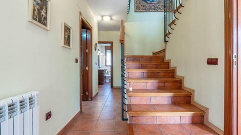 Impresionante chalet dividido en dos viviendas con piscina y zona ajardinadas !!, imagen 4