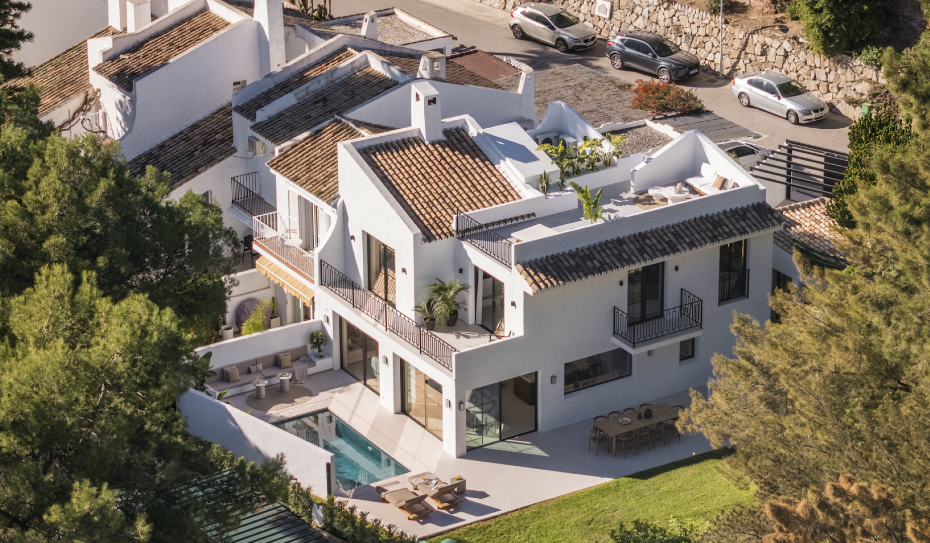 Exterior view of Single-family semi-detached for sale in Marbella  with Air Conditioner, Private garden and Terrace