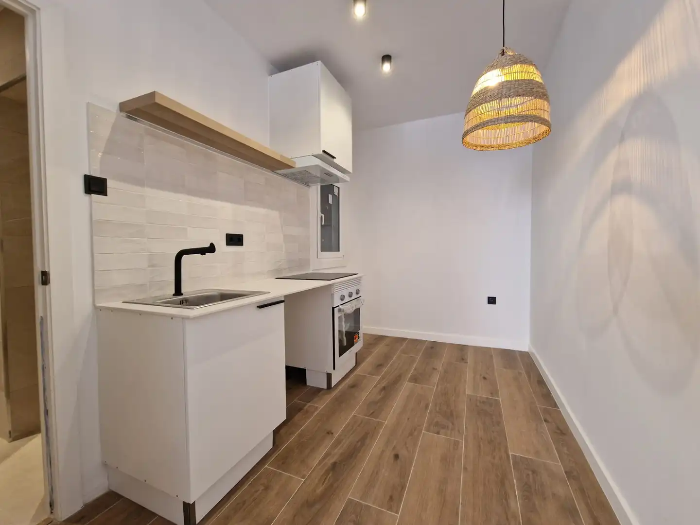Cuina de Local en venda en Barcelona amb Alarma