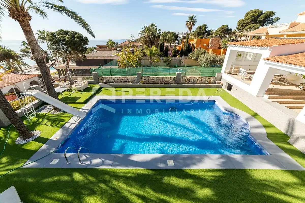 Piscina de Casa o xalet en venda en Roquetas de Mar amb Jardí privat i Piscina