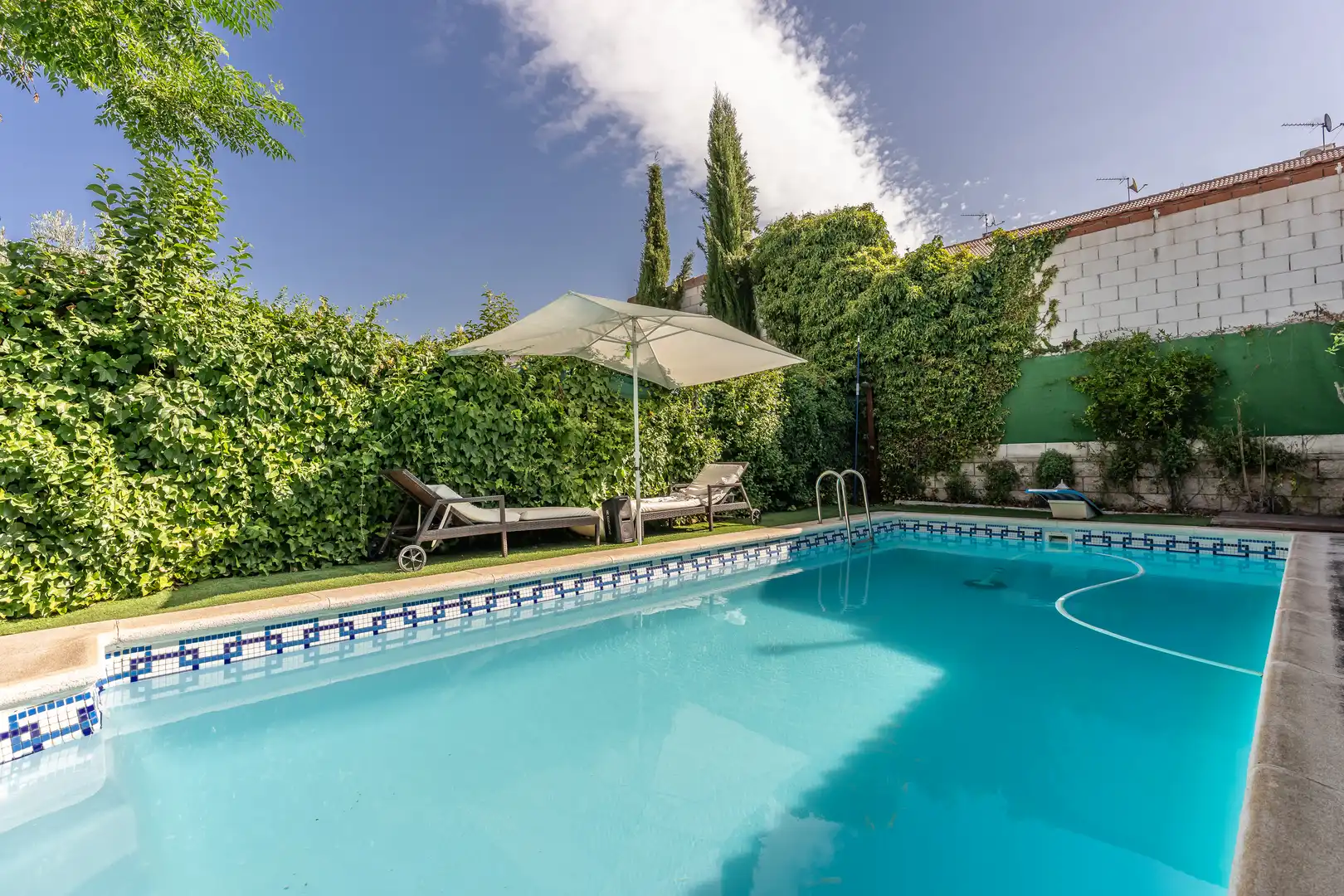 Detached house with pool for sale in Calle Lago Michigan, imagen 64