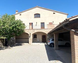 Vista exterior de Casa o xalet en venda en Igualada amb Terrassa i Piscina