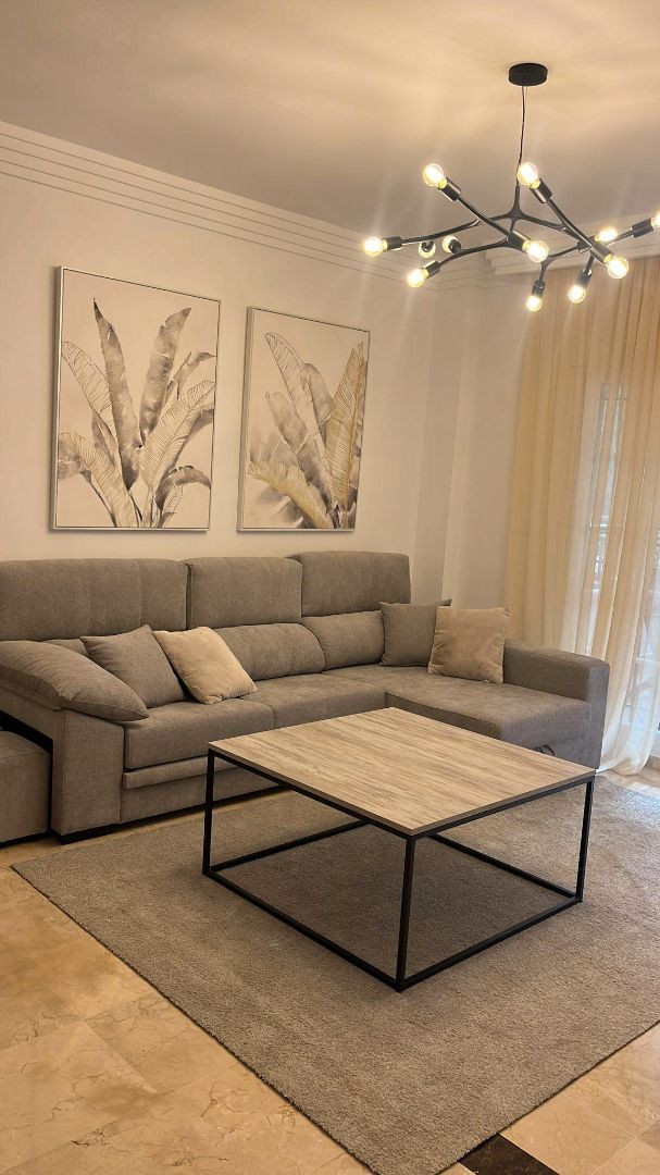 Sala d'estar de Planta baixa de lloguer en Marbella amb Aire condicionat, Terrassa i Traster