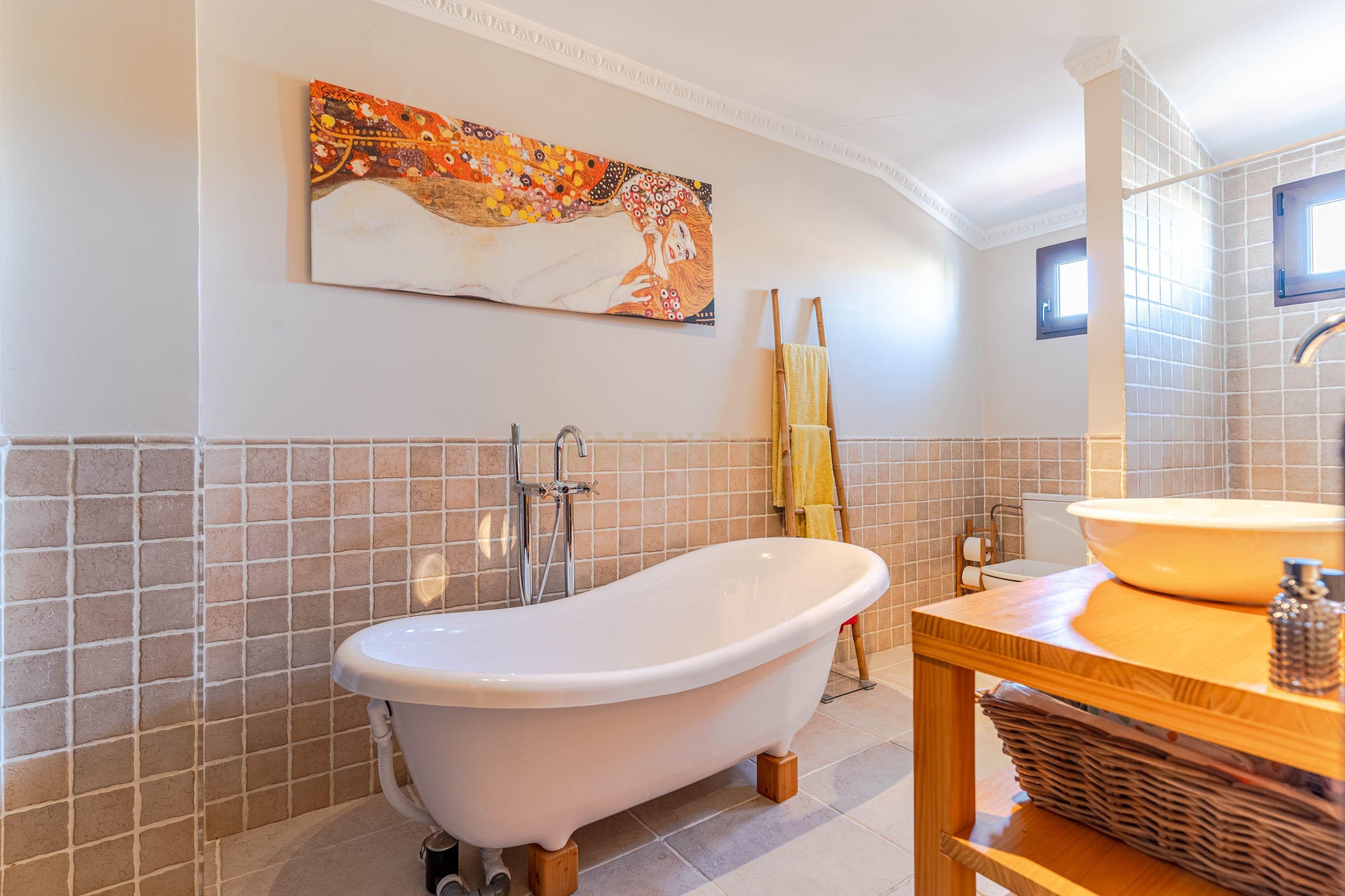 Bathroom of House or chalet for sale in Huétor Vega  with Air Conditioner and Terrace