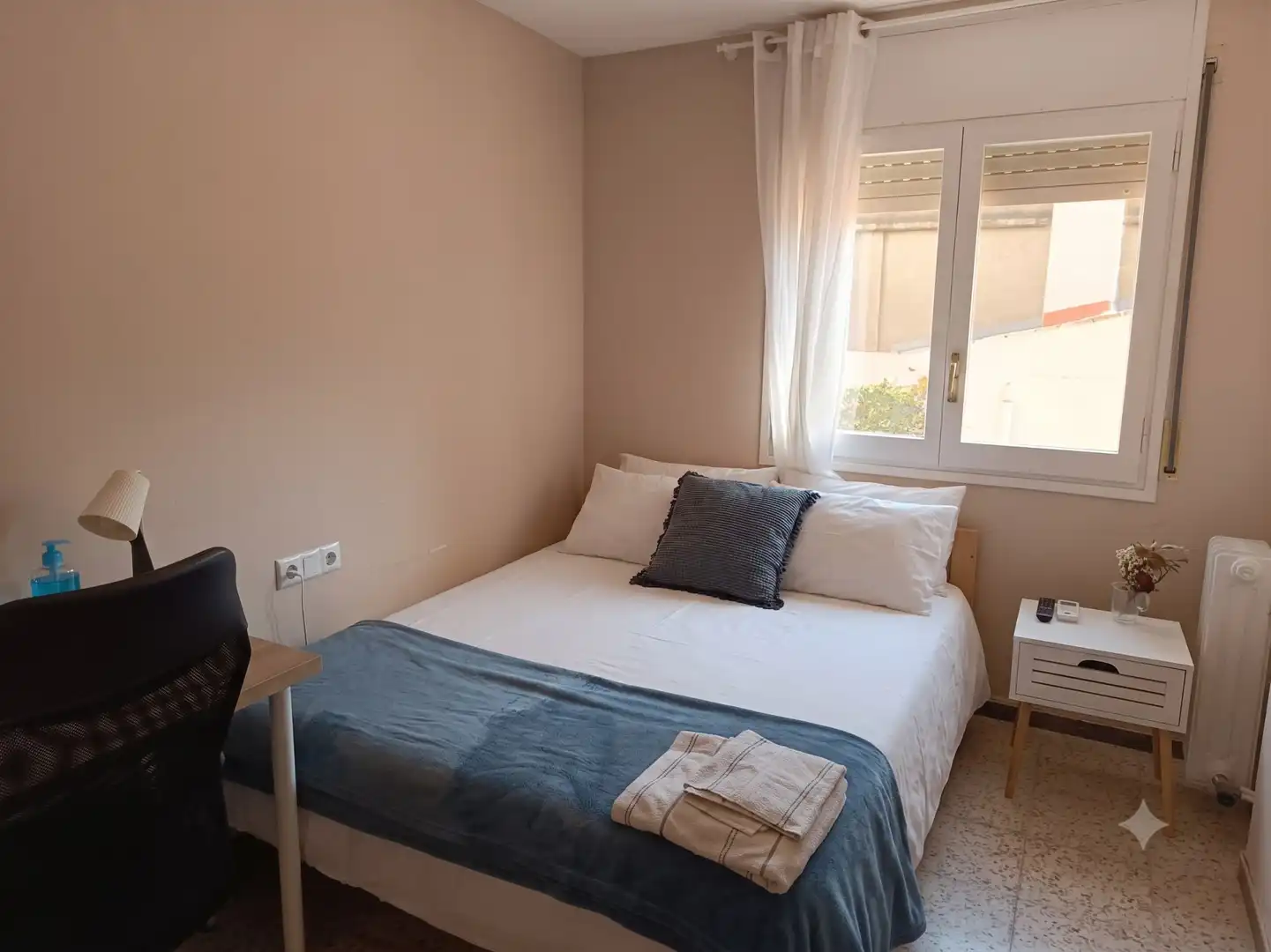 Habitación de Piso en venta en Girona con Calefacción, Terraza y Amueblado