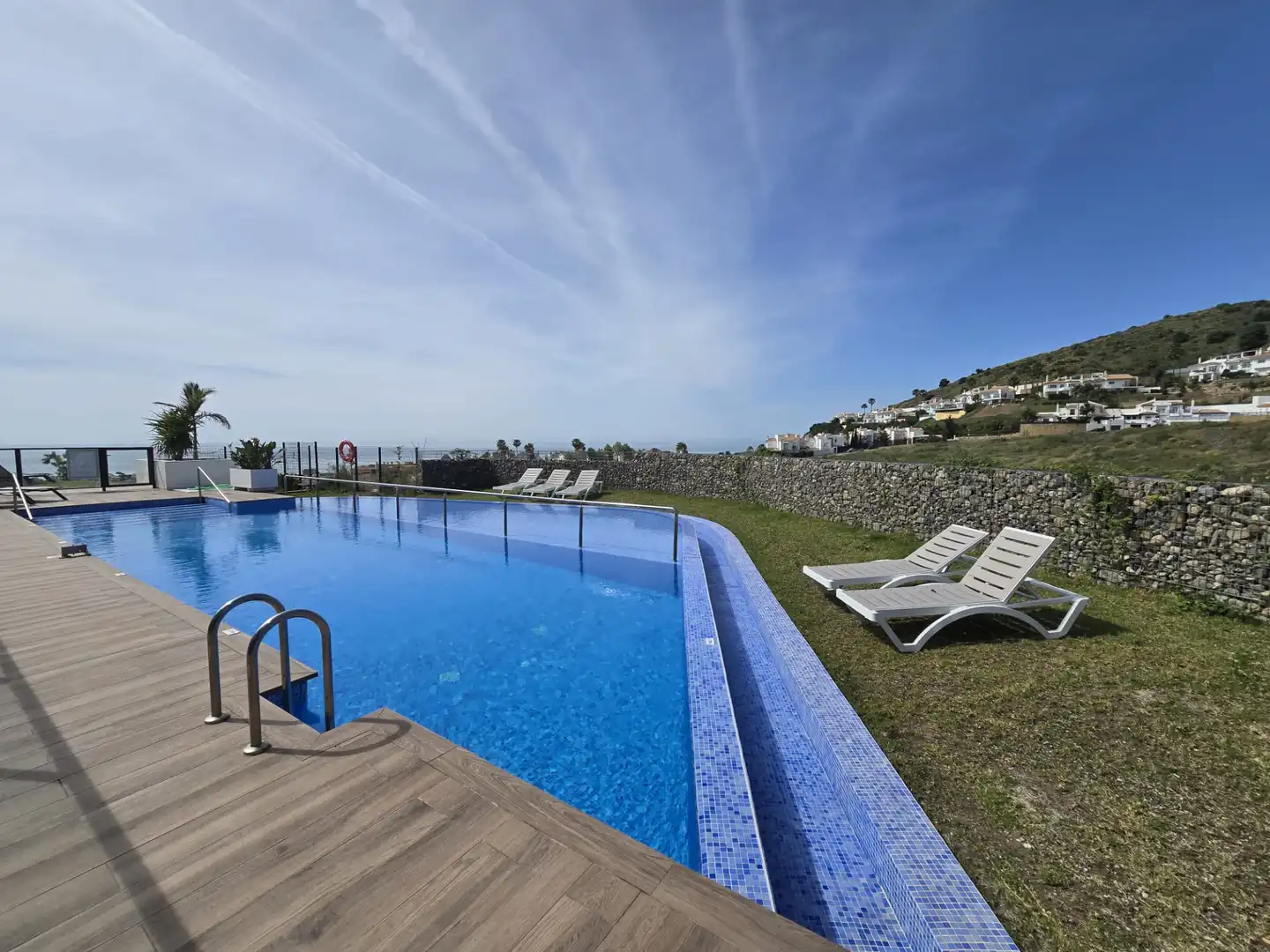 Piscina de Casa adosada en venta en Mijas con Aire acondicionado, Jardín privado y Piscina comunitaria