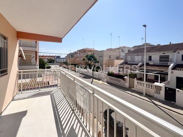 Appartamento con balcone in vendita a El Perelló