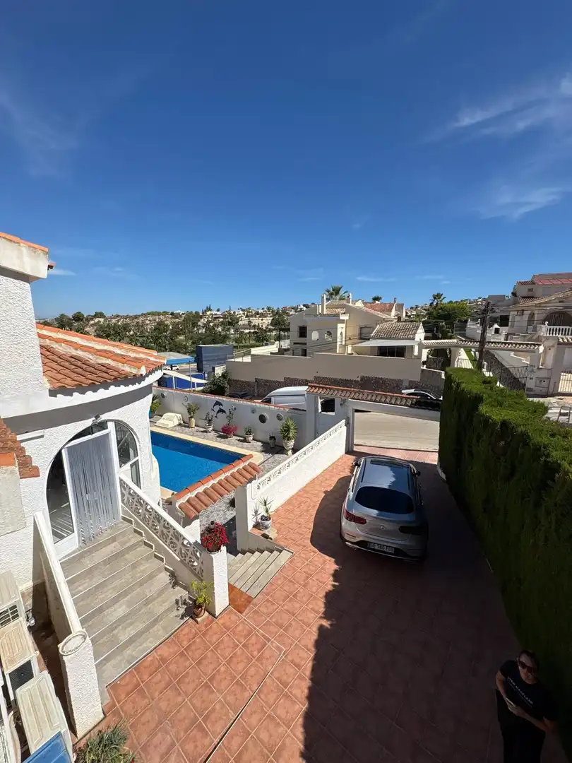 Vista exterior de Casa o xalet en venda en Rojales amb Aire condicionat, Calefacció i Jardí privat