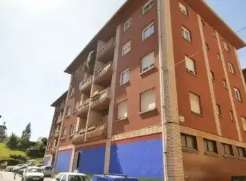 Vista exterior de Piso en venta en Navia