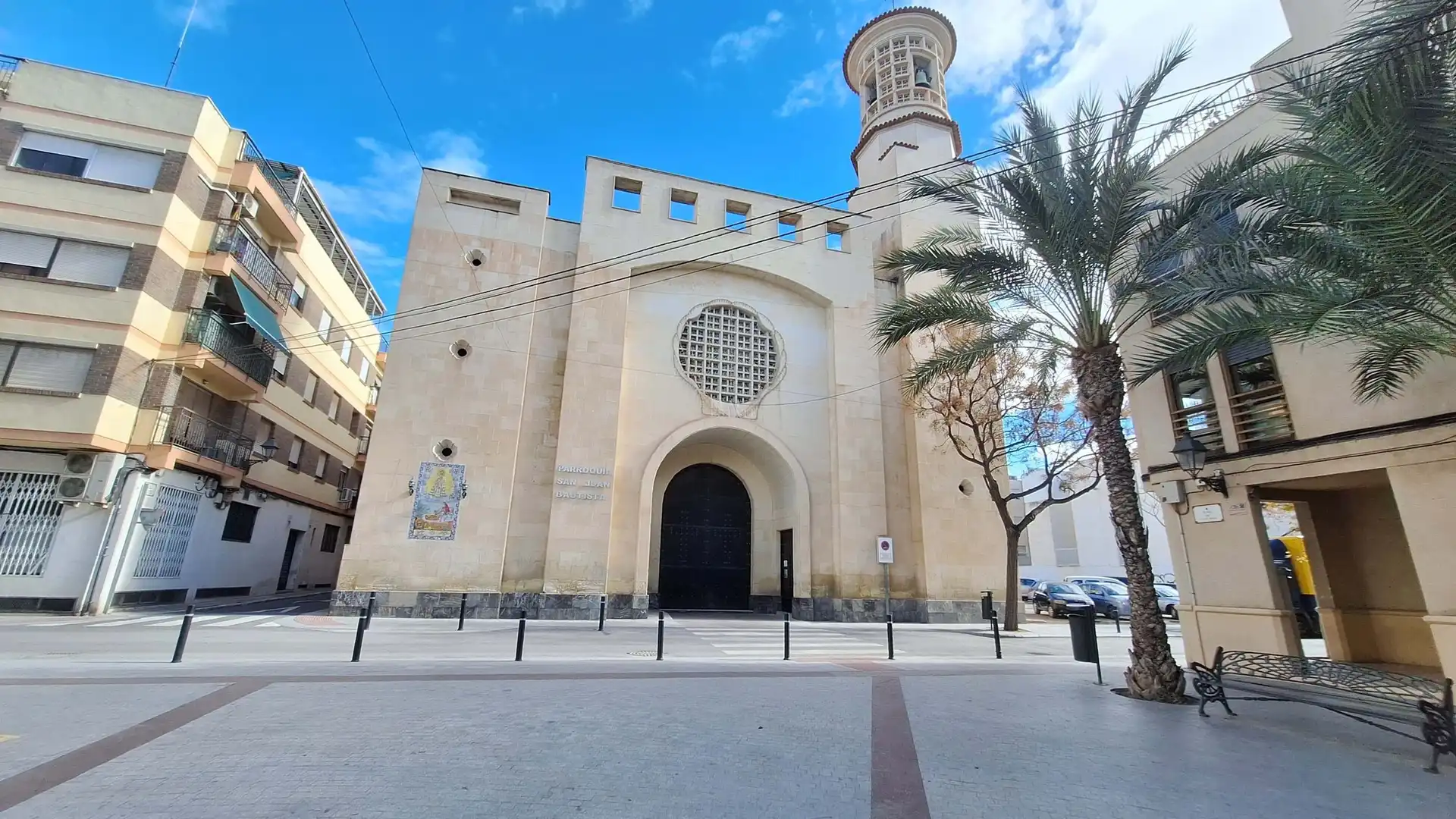 Vista exterior de Ático en venta en Elche / Elx con Terraza y Balcón
