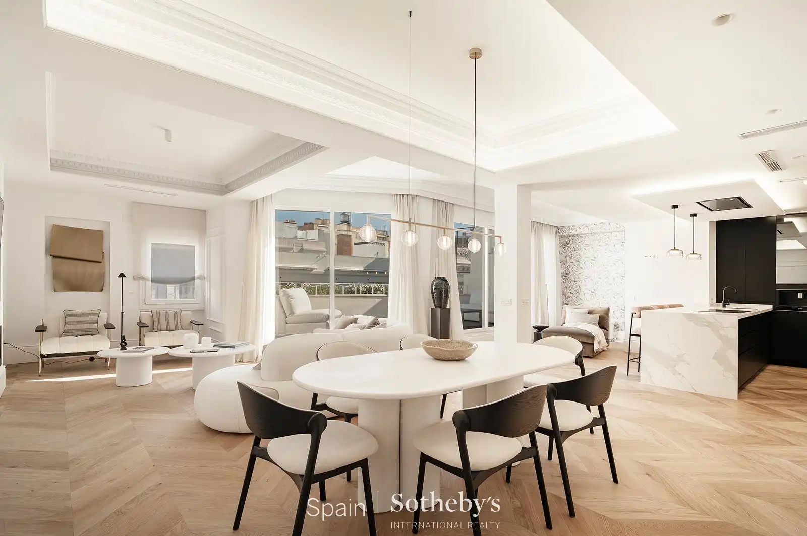 Menjador de Apartament en venda en Madrid amb Aire condicionat, Calefacció i Terrassa
