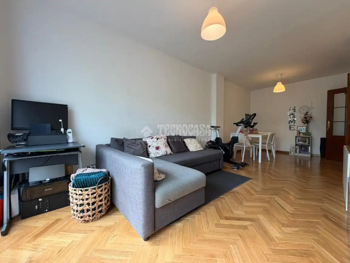 Sala de estar de Piso en venta en Madrid con Calefacción y Piscina comunitaria