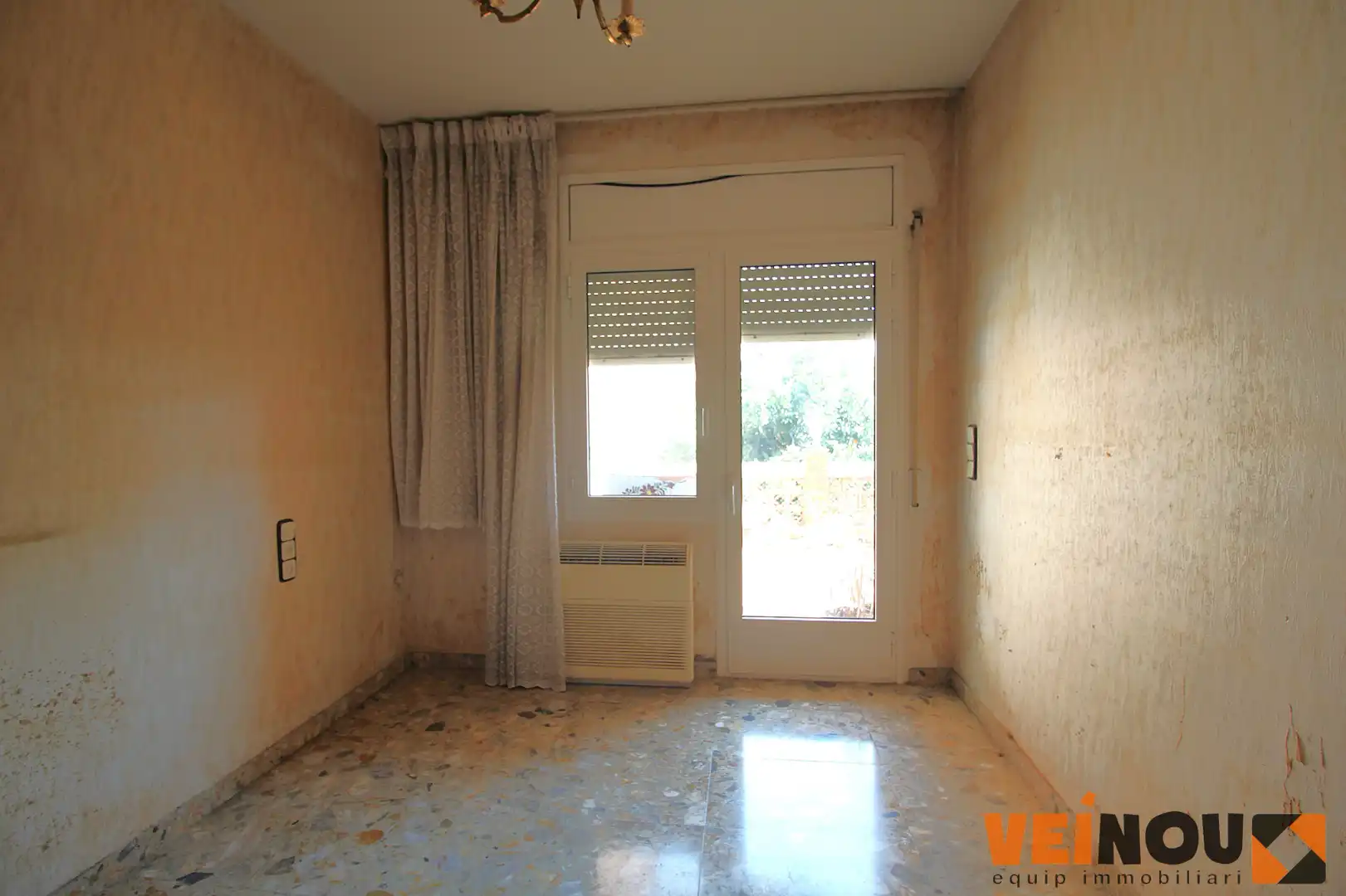 Casa adosada en venta en Cornellà de Llobregat con Terraza y Balcón