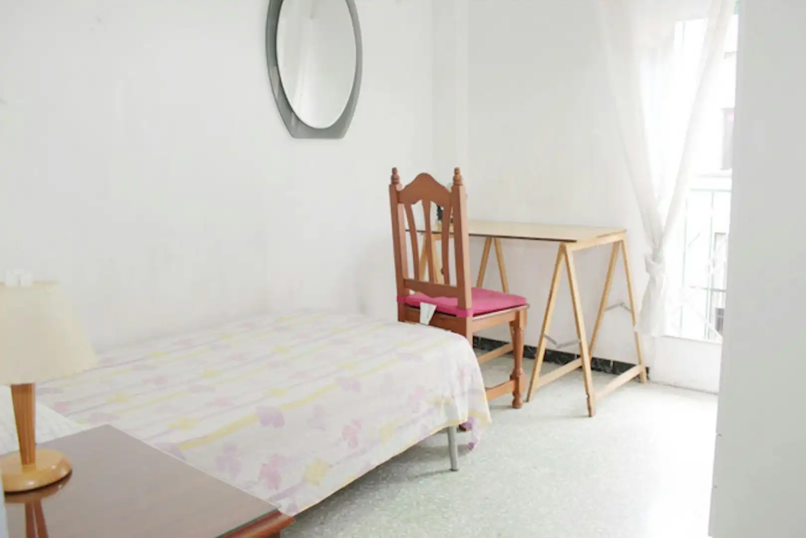 Schlafzimmer von Wohnung zur untervermieten in Sevilla mit Klimaanlage, Möbliert und Waschmaschine