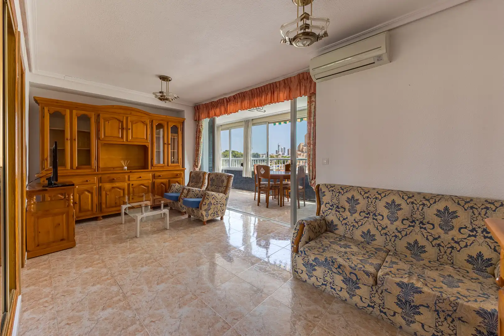 Living room of Apartments for sale in Benidorm  with Swimming Pool, Furnished and Community pool