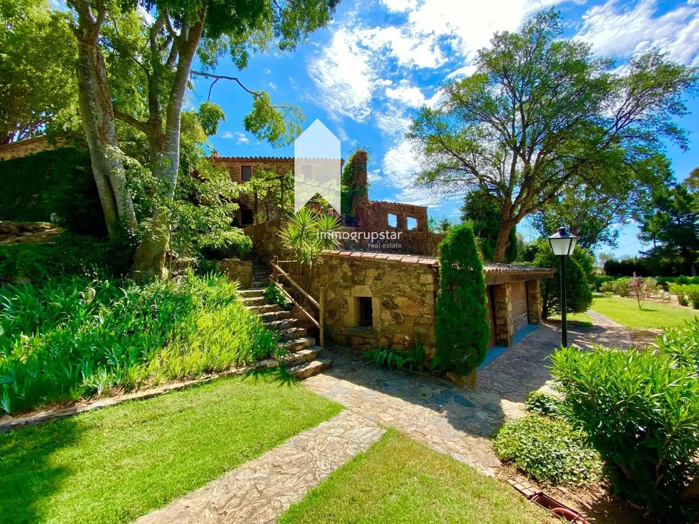 Jardí de Finca rústica en venda en Vall-llobrega amb Aire condicionat, Calefacció i Terrassa
