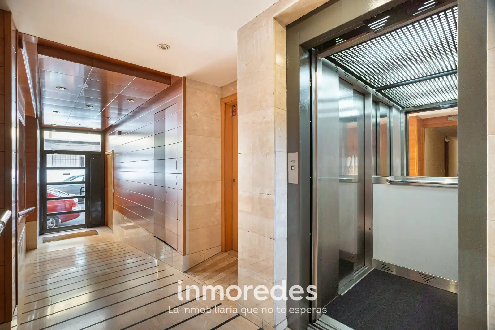 Flat with terrace for sale in Carrer València, imagen 2
